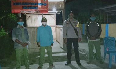 Mencegah-Penyebaran-Virus-Corona-Bhabinkamtibmas-Sambangi-Pos-Kamling-Siaga-Covid-19