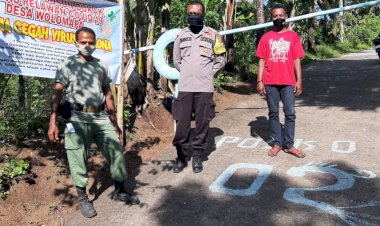 Bhabinkamtibmas-Cek-kawasan-Physical-Distancing-di-Desa-Binaan