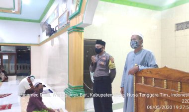 Sholat-Tarawih-Di-Rumah-Saja-Ungkap-Bripka-Ahmad-Kepada-Jamaah-Mesjid-Al-–-Hikmah-Nangahure.