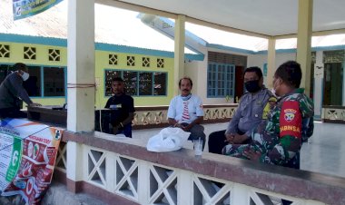 Sinergitas-TNI/Polri-Bhabinkamtibmas-Bersama-Babinsa-Lakukan-Patroli-Sambang-Binaan.