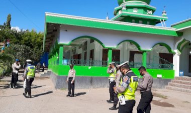 Personil-Polres-Sikka-Lakukan-Patroli-Cipta-Kondisi-Dalam-Rangka-Perayaan-Hari-Raya-Tahun-Baru-Islam-1442-H