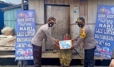 Peringati-Hari-Lalu-Lintas-Bhayangkara-Ke-65,-Polres-Sikka-Salurkan-Bansos-Kepada-Masyarakat