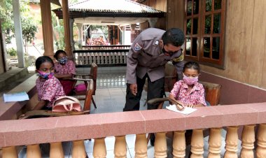 Lindungi-Anak-Bangsa,-Bhabinkamtibmas-Sambangi-Siswa-Sekolah-Dasar-Berikan-Himbauan