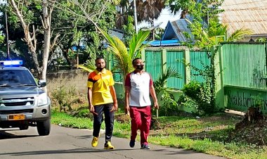 Jumat-Sehat,-Kapolres-Pimpin-Olahraga-Jalan-Santai-Dari-Mapolres-Sikka-Menuju-Mapolsek-Nelle