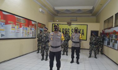 Kapolres-Sikka-Bersama-Personil-Brimob-Batalyon-B-Pelopor-Maumere-Ikuti-Upacara-Peresmian-Dan-Pengukuhan-Pembentukan-Batalyon-C-Pelopor-Satuan-Brimob-Polda-NTT-Secara-Virtual