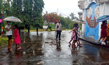 Ibadah-Kamis-Putih-Jelang-Paskah,-Polsek-Nelle-Lakukan-Pengamanan-Di-Gereja-Roh-Kudus-Nelle-Dan-Gereja-St.-Fransiskus-Xaverius-Koting