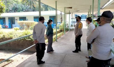 Kapolres-Pantau-Langsung-Penanganan-Covid-19-Di-RS.-St.-Elisabeth-Lela-Dan-Pengamanan-Ruang-Isolasi-di-RSUD-Tc-Hillers