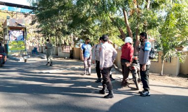 Kapolres-Tinjau-Langsung-Pelaksanaan-Pengamanan-Pasar-Selama-PPKM-Level-IV