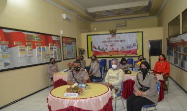 Kapolres-Sikka-Hadiri-Syukuran-Hari-Jadi-Polwan-secara-Virtual