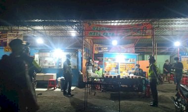 Sinergitas-TNI-POLRI-tetap-melaksanakan-patroli-rutin-penegakan-prokes