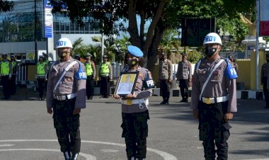 Pimpin-Upacara-PTDH,-Kapolres-Sikka-Harapkan-Tidak-Ada-Lagi-Upacara-PTDH-Di-Polres-Sikka