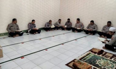Tingkatkan-Keimanan,-Polres-Sikka-Rutin-Laksanakan-Pembinaan-Rohani-(Binroh)