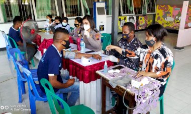 Gerai-Vaksin-Presisi-Polres-Sikka-di-Rutan-Kelas-IIB-Maumere