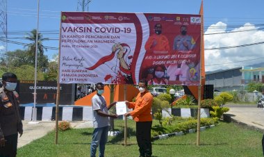 Peringati-Hari-Sumpah-Pemuda-ke-93,-Polres-Sikka-Gandeng-Basarnas-Maumere-Laksanakan-Vaksinasi-Untuk-Masyarakat