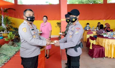 Kapolres-Sikka-Hadiri-Syukuran-Hut-Brimob-Polri-Ke-76