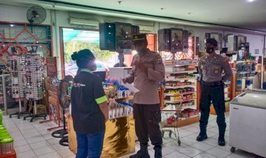 Jelang-Perayaan-Natal-Dan-Tahun-Baru,-Tim-Oprasi-Pekat-Ranakah-Polres-Sikka-Sasar-Toko-Penjual-Makanan-dan-Minuman