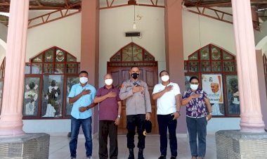 Jalin-Silaturahmi-Dengan-Tokoh-Agama,-Kapolres-Sikka-ajak-bersama-Ciptakan-Kamtibmas-yang-kondusif-dan-jaga-Penerapan-Prokes-pencegahan-Covid-19