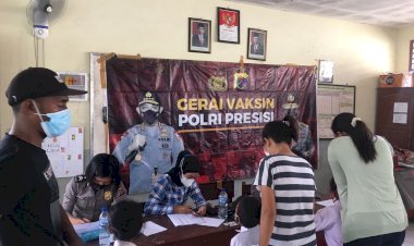 196-Siswa-SDK-Maumere-IV-Terima-Dosis-I-dan-II-Vaksin-Sinovac-oleh-Gerai-Vaksin-Presisi-Polres-Sikka