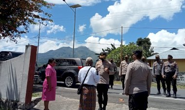 Kapolres-Sikka-Kunjungi-Polsek-Waigete-Dalam-Rangka-Tatap-Muka-Dan-Pembinaan-Personil