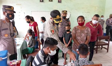 Siswa-SDN-Bolawolon-Terima-Vaksin,-Kapolres-Sikka-Laksanakan-Zoom-Meeting