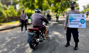 Tim-Operasi-Aman-Nusa-II-Polres-Sikka-terus-Himbau-Penggunaan-Masker