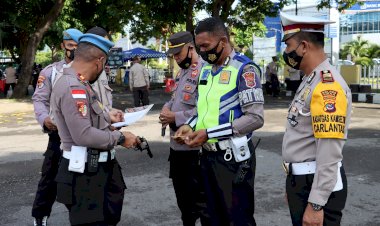 Seksi-Propam-Polres-Sikka-Lakukan-Pemeriksaan-Senpi-Dinas-Anggota