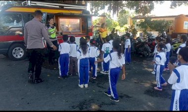 Tanamkan-Disiplin-Lalu-Lintas-Sejak-Dini,-Unit-Dikyasa-Polres-Sikka-Berikan-Dikmas-Lantas-Anak-TKK-Pater-Simplisiano