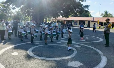 Kapolres-Sikka-Terima-Kunjungan-Anak---anak-TK-Kemala-Bhayangkari-07-Maumere