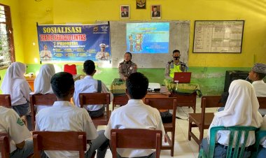 Satlantas-Polres-Sikka-Gelar-Police-Goes-To-School