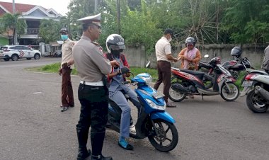 Operasi-Patuh-Turangga-2022,-Polres-Sikka-Gelar-Penertiban-Pengguna-Jalan-Raya-di-Kota-Maumere