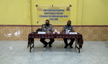 Wakapolres-Sikka-Pimpin-Sidang-BP4-R-Terhadapa-2-Anggota-Polres-Sikka