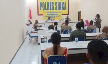 Pimpin-Sidang-BP4-R,-Wakapolres-Sikka-Berikan-Nasehat-Perkawinan-Kepada-Pasangan-Calon-Suami-Istri