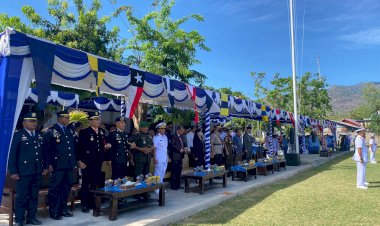 Kapolres-Sikka-Hadiri-Sertijab-Danlanal-Maumere