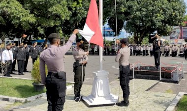 Kapolres-Sikka,-Pimpin-Upacara-Sumpah-Pemuda