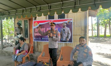 Ngopi-Panas,-Kapolres-Sikka-Turun-Langsung-Dengar-Curhatan-Masyarakat