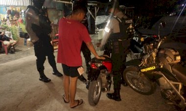 Personil-Unit-Turjawali-Sat-Samapta-Polres-Sikka-Laksanakan-Patroli-Cipta-Kondisi-Demi-Pastikan-Sitkamtibmas-Kota-Maumere-Aman-dan-Kondusif