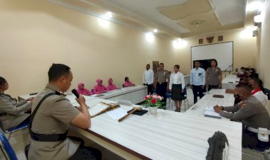 Pimpin-Sidang-BP4-R,--Wakapolres-Sikka-Berikan-Nasihat-Perkawinan-Kepada-Pasangan-Calon-Suami-Istri.