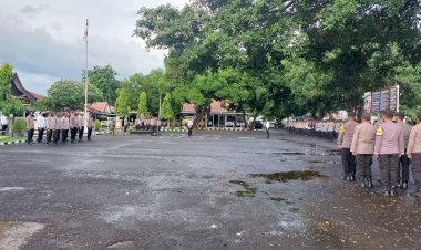 Apel-Jam-Pimpinan,-Kapolres-Sikka-Berikan-Beberapa-Penekanan-Ini-Kepada-Personil