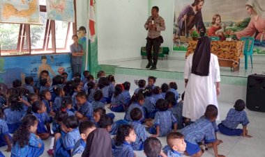 LAKUKAN-SAMBANG,-KANIT-BINMAS-POLSEK-KEWAPANTE-KUNJUNGI-ANAK-ANAK-PAUD