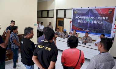 Gelar-Konferensi-Pers-Terkait-Berita-Oknum-Polisi-Minta-Sejumlah-Uang,-Begini-Penjelasan-Kapolres-Sikka