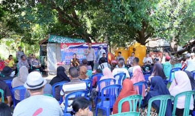 Jumat-Curhat,-Dengar-Keluhan-Masyarakat-kapolres-Sikka-Datangi-Warga-Kelurahan--Wolomarang