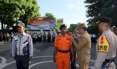 Mudik-Aman-Berkesan,-Polres-Sikka-Laksanakan-Apel-Gelar-Pasukan-Operasi-Ketupat-2023