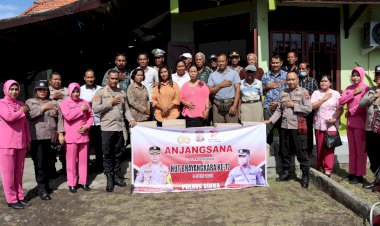 Anjangsana-Hari-Bhayangkara-ke-77,-Kapolres-Sikka-Kunjungi-Purnawirawan-Polri-dan-Warakawuri