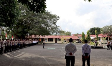 Apel-Jam-Pimpinan,-Kapolres-Sikka-Sampaikan-Tiga-Hal-Ini