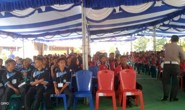 Hari-ke-8-Operasi-Patuh-2023,-Polres-Sikka-Gelar-Police-Goes-To-School-di-SMK-3-Maumere