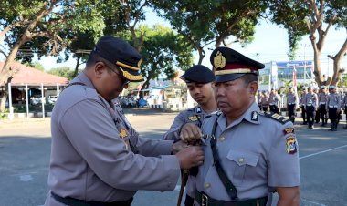 Kapolres-Sikka-Lantik-AKP-Margono-jadi-Kabag-SDM