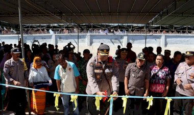 Kapolres-Sikka-Hardi-Dinata-Resmikan-Pos-Polisi-Di-Pulau-Pemana