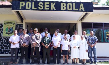 Kunjungi-Polsek-Bola-dan-Polsek-Kewapante,-Kapolres-Sikka-berdialog-bersama-Masyarakat