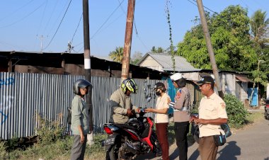 Hari-Kedua-Satlantas-Polres-Sikka-Gelar-Operasi-Zebra-Turangga-2023