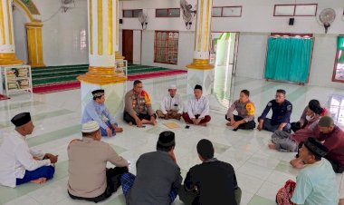 Disambangi-Kapolres,-Ketua-MUI-Kab.-Sikka-Dukung-Polres-Sikka-Wujudkan-Pemilu-Damai